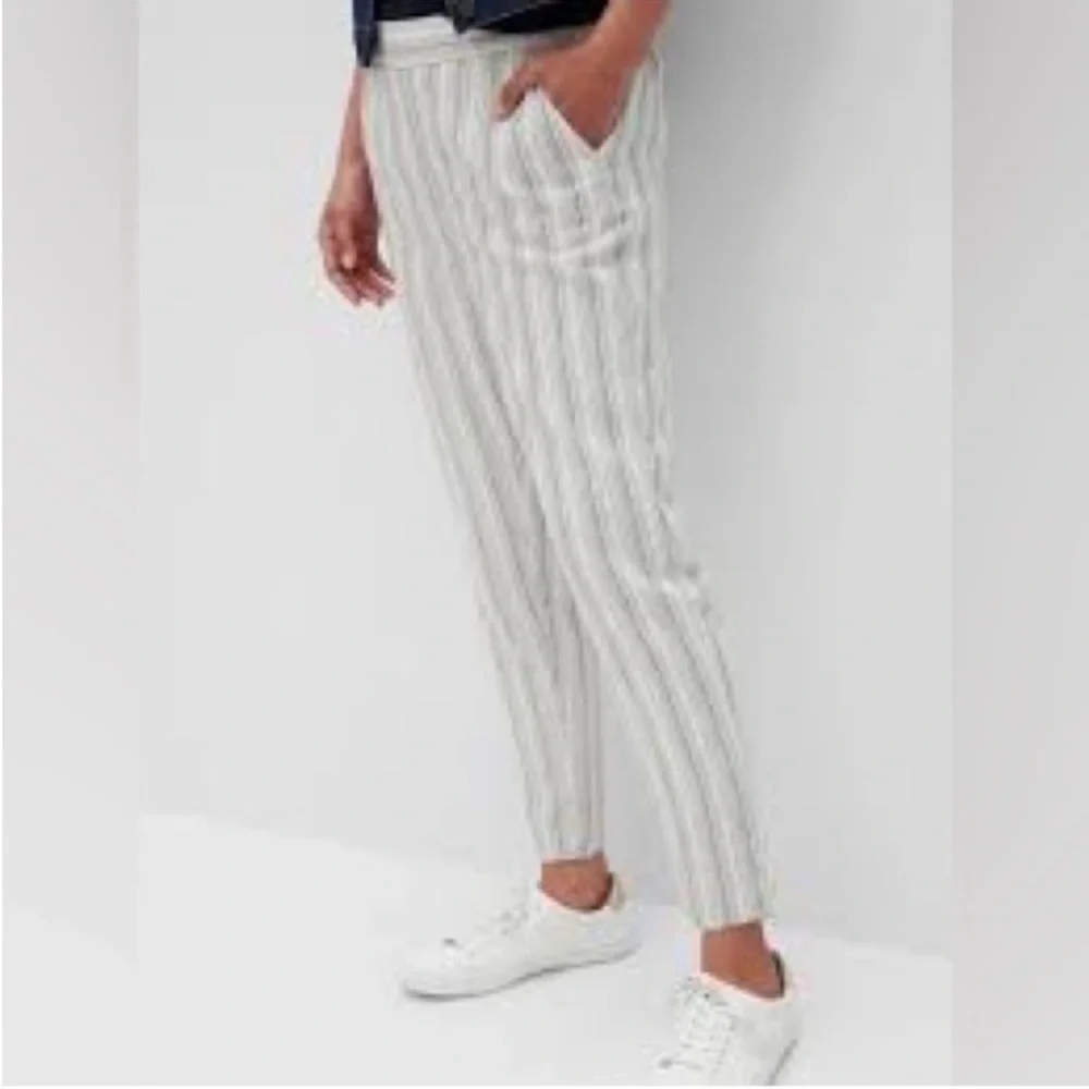 Banana Republic Hayden Blue and White Striped Cropped Pants Linen Blend Sz 6